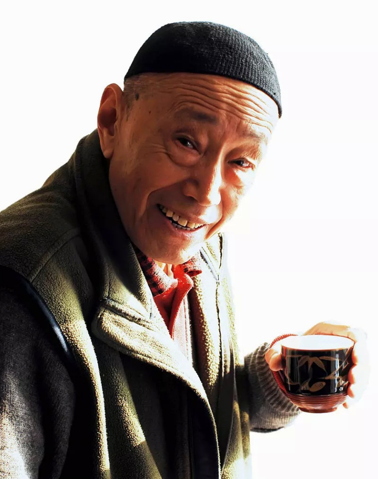 演员朱旭：一生酗酒如命，对两个残疾儿子有愧疚，88岁遗憾离世