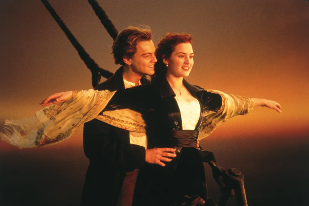 《泰坦尼克号》：最后的经典爱情神话